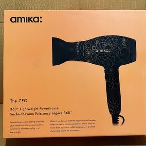 amika the CEO hairdryer